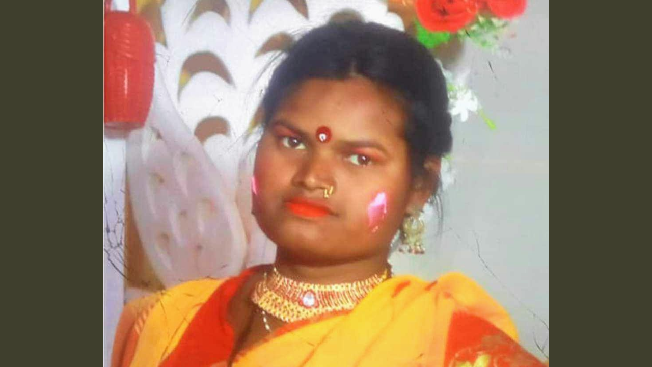 বাহুবলে বড় ভাইয়ের বিয়ের অনুষ্ঠানে ছোট বোনের মুত্যুতে বিয়ে বাতিল