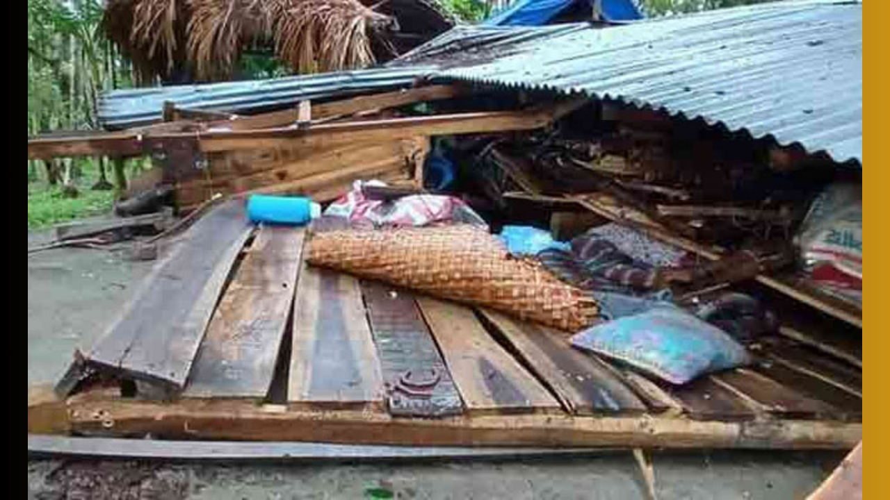 ঘূর্ণিঝড়ে ৬ জেলায় ১০ জনের মৃত্যু